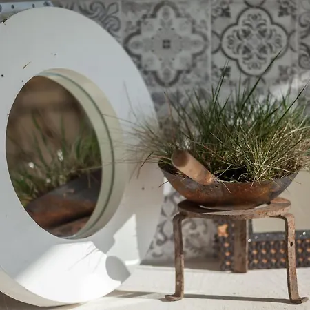 Tres Chic Villa