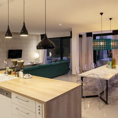 Villa Tres Chic Makarska